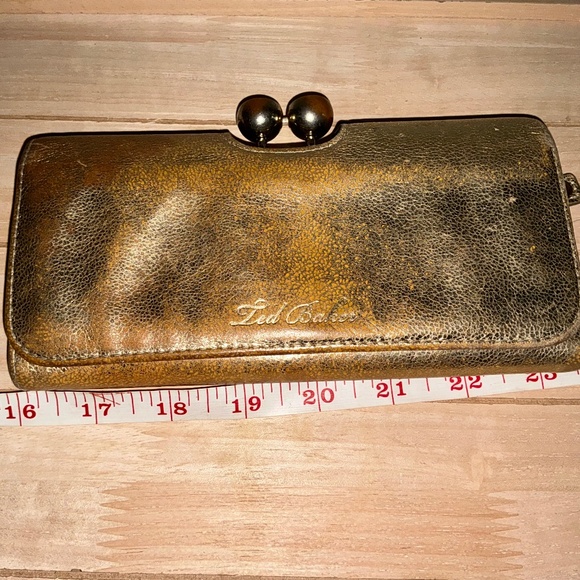 Ted Baker distressed antique gold wallet - Picture 1 of 4